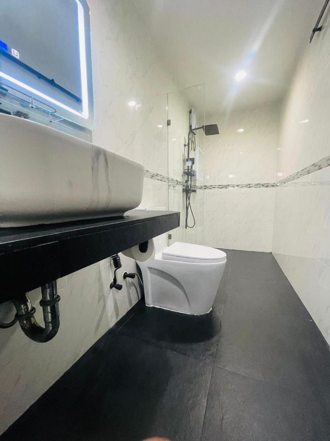 בנגקוק Thonglor Suites Hotel מראה חיצוני תמונה