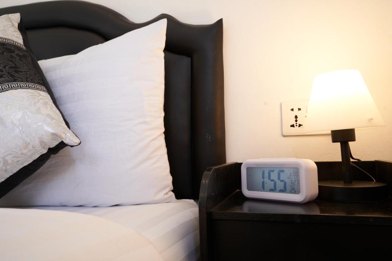 בנגקוק Thonglor Suites Hotel מראה חיצוני תמונה