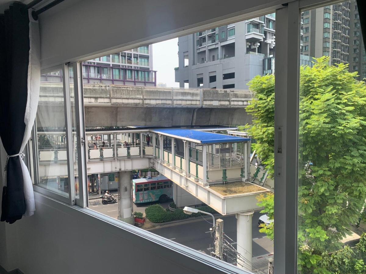 בנגקוק Thonglor Suites Hotel מראה חיצוני תמונה